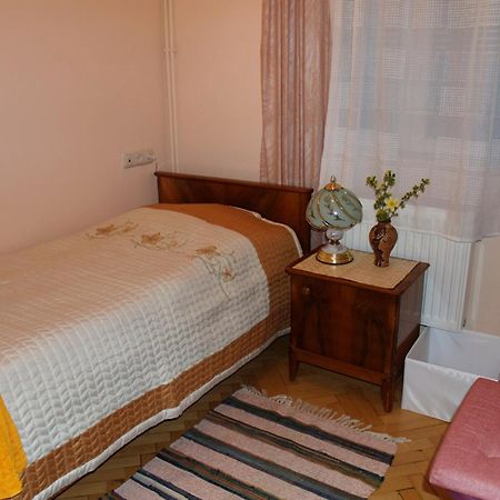 Three Jugs B&B Jrvezh Екстериор снимка