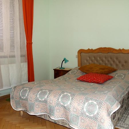 Three Jugs B&B Jrvezh Екстериор снимка