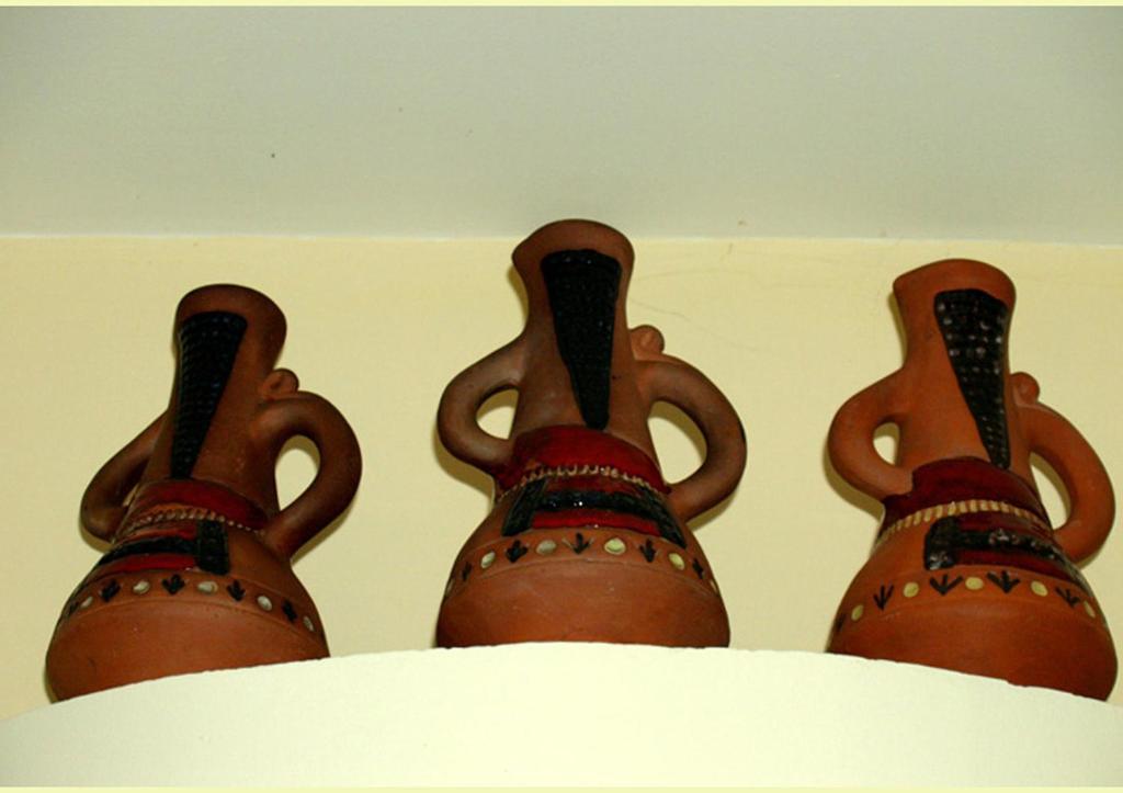 Three Jugs B&B Jrvezh Екстериор снимка